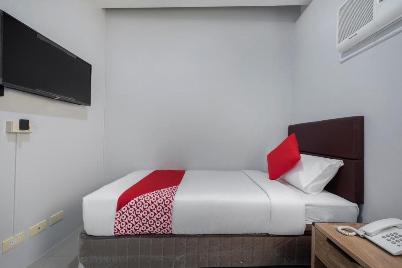Super Oyo 515 Finnex Hotel Mandaluyong Dış mekan fotoğraf