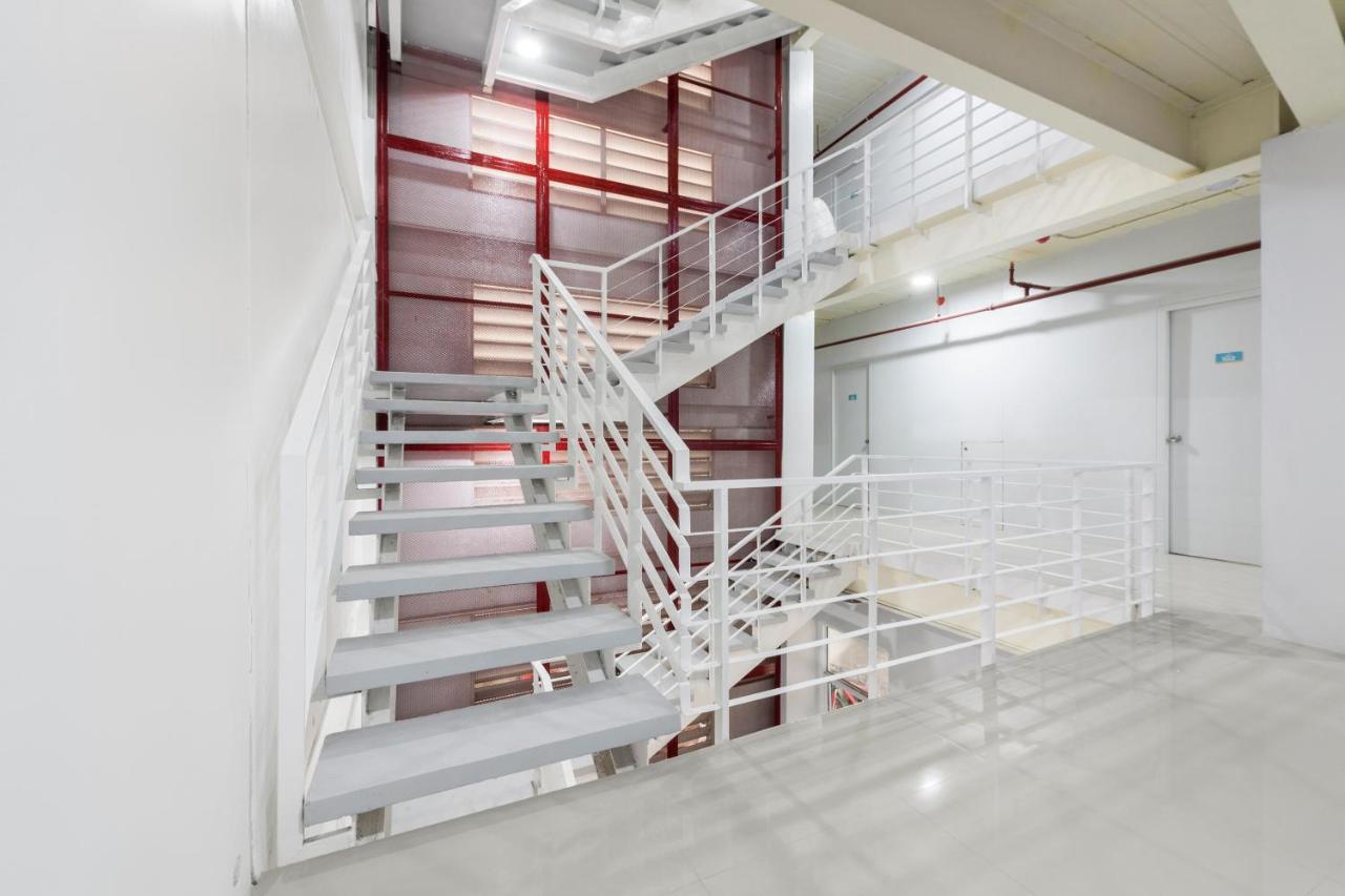 Super Oyo 515 Finnex Hotel Mandaluyong Dış mekan fotoğraf