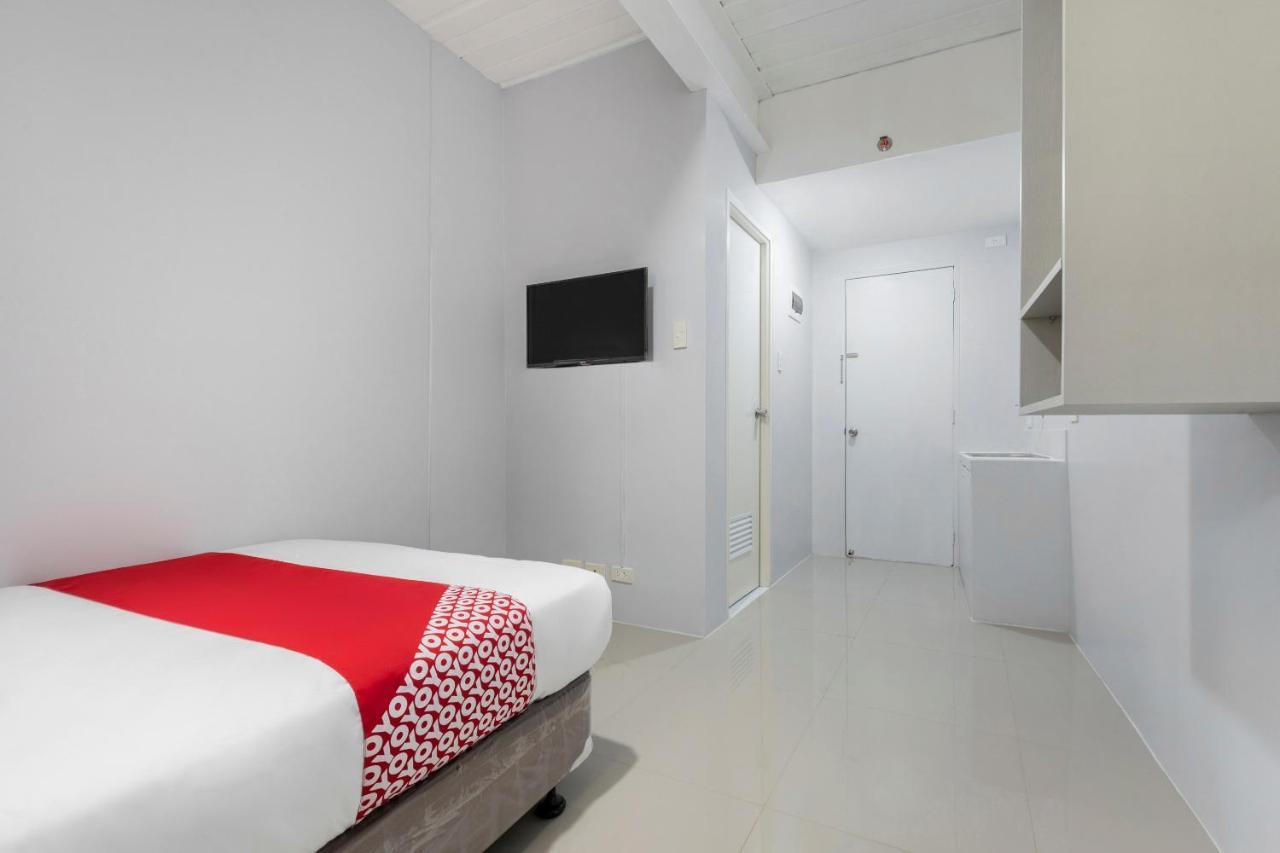 Super Oyo 515 Finnex Hotel Mandaluyong Dış mekan fotoğraf